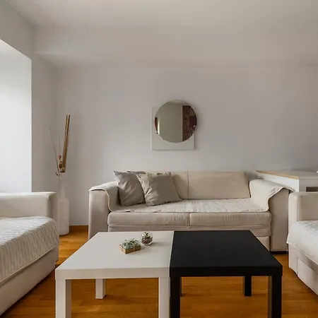 Apartment Prime In Debar Maalo